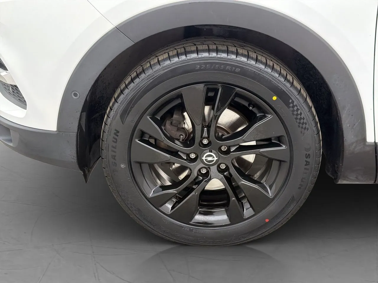 Vehicle image 23