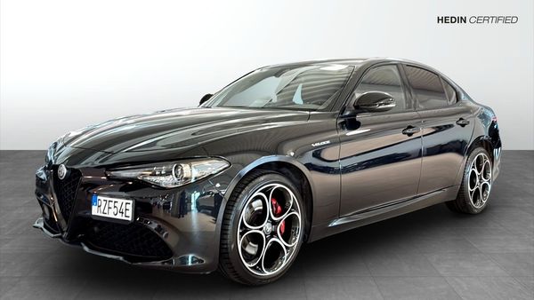 Alfa Romeo Giulia VELOCE 2.0 280HK TURBO AT8 AWD - 2022
