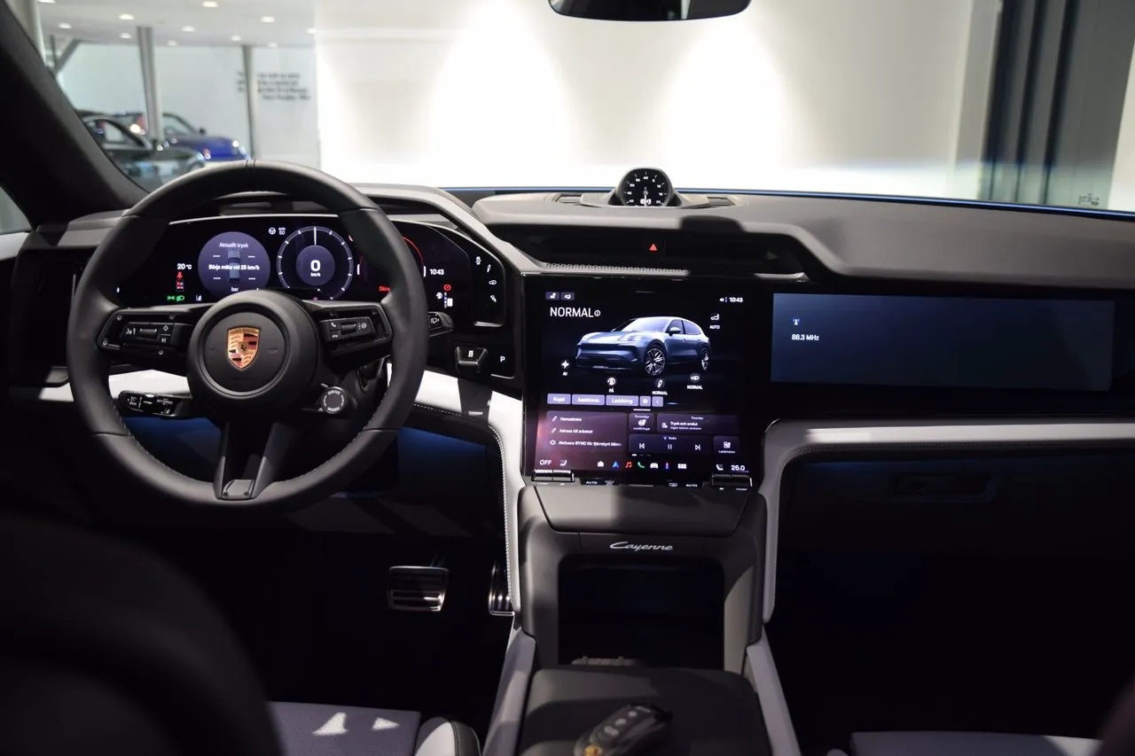 Vehicle image 20
