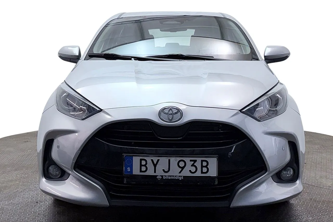 Vehicle image 2
