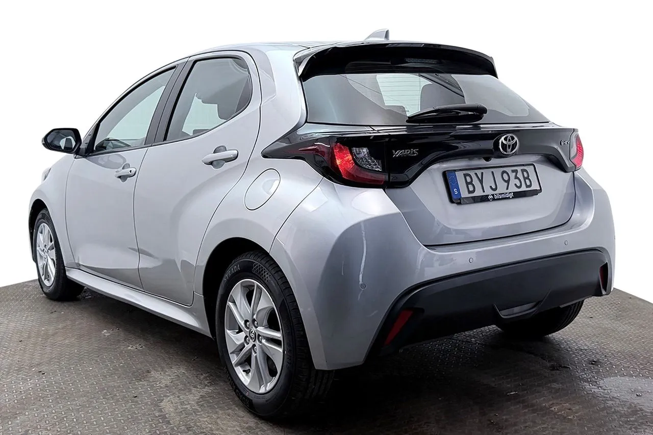 Vehicle image 8