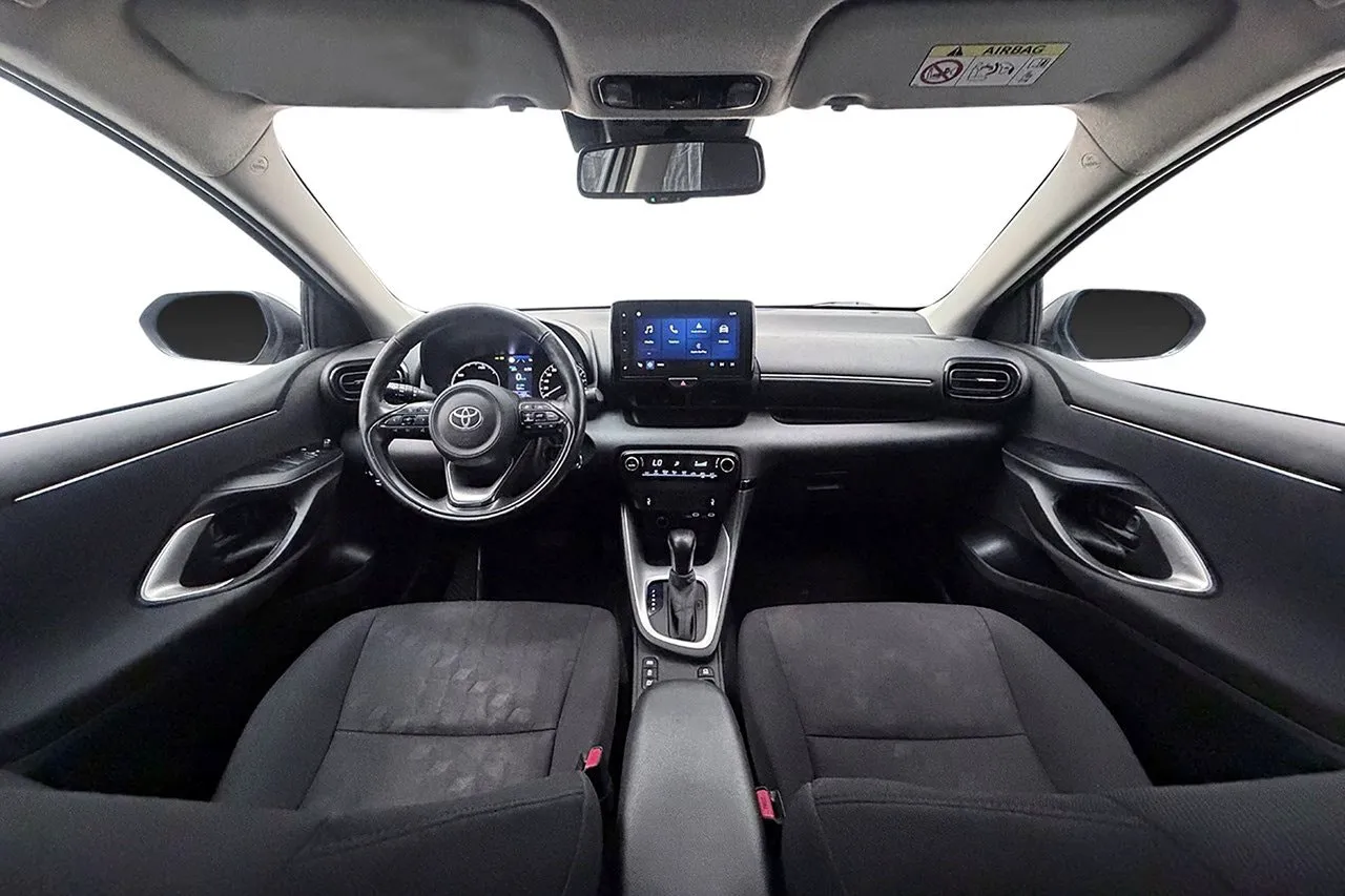 Vehicle image 14