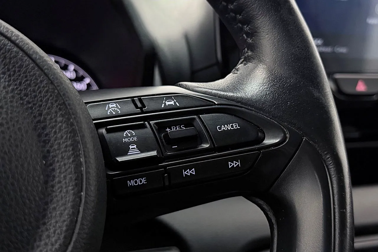 Vehicle image 18