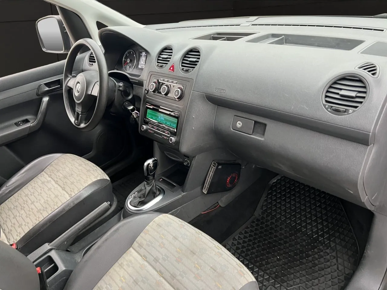 Vehicle image 29