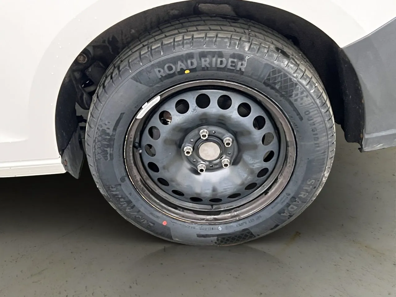 Vehicle image 31