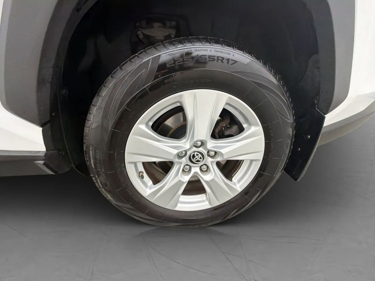 Vehicle image 30