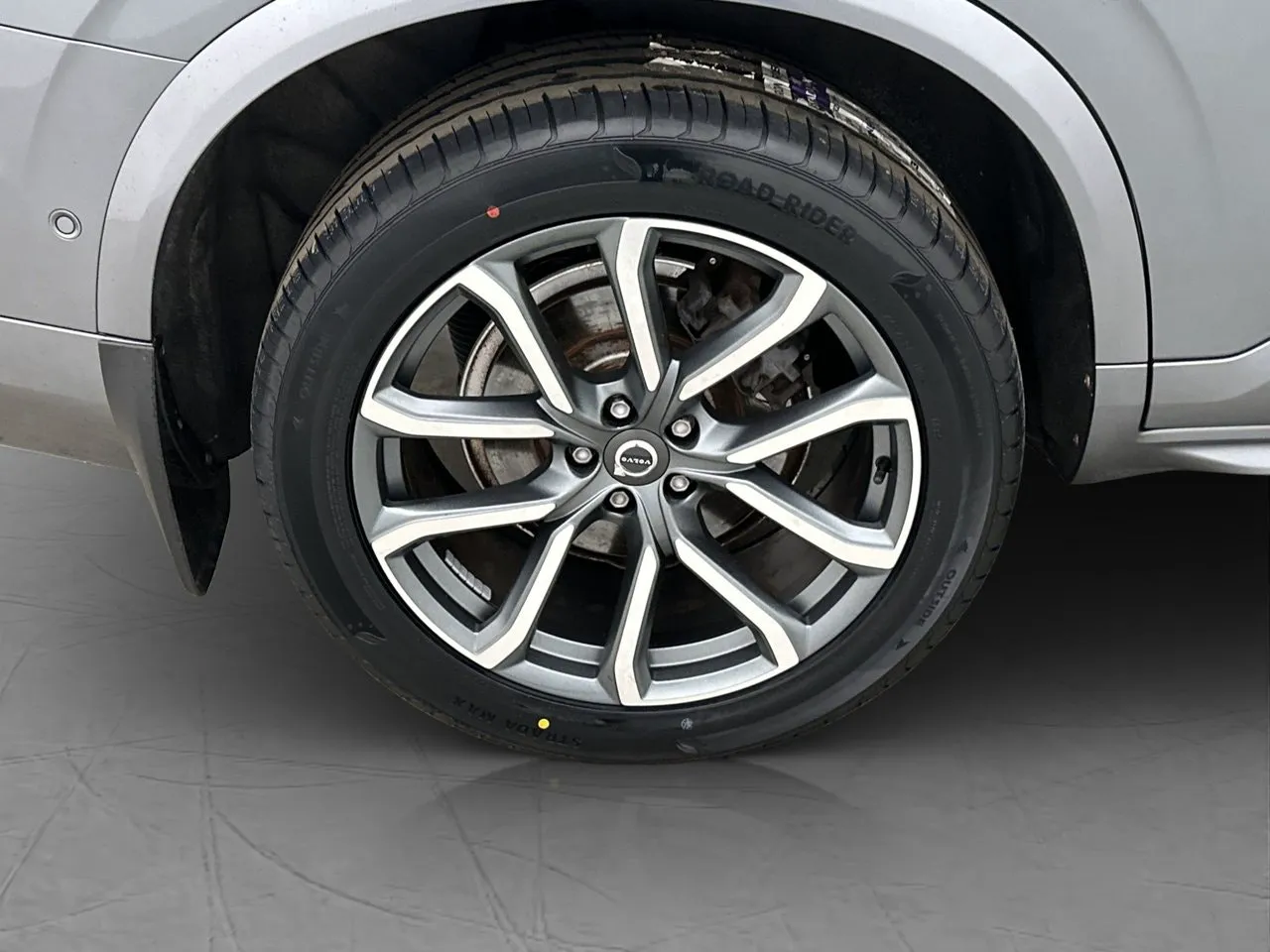 Vehicle image 37