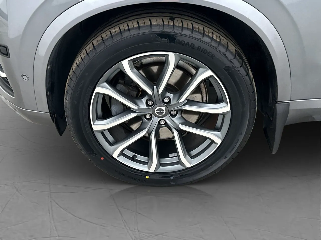 Vehicle image 35
