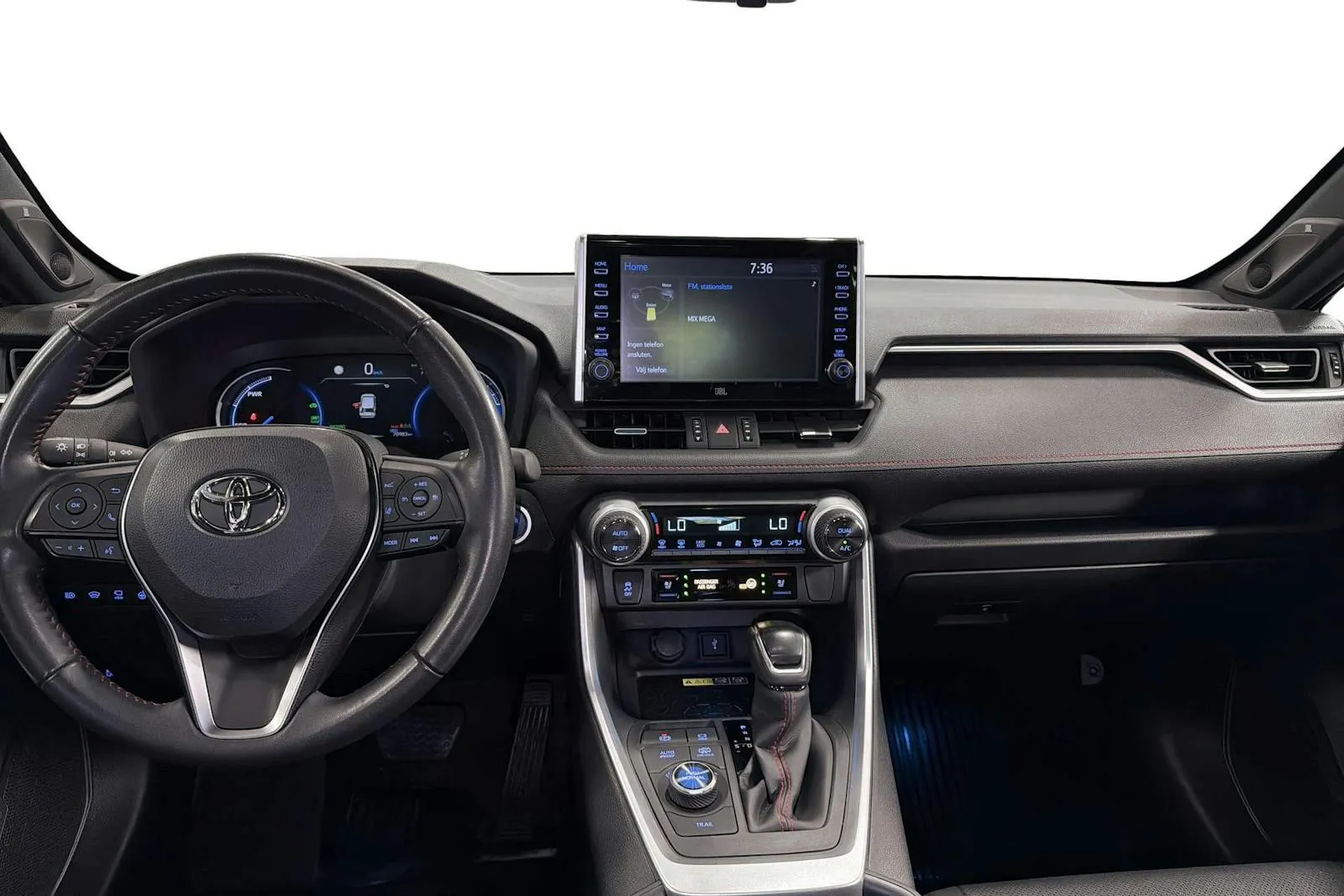 Vehicle image 5