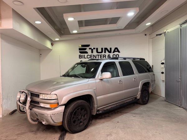 Chevrolet Suburban 1500 5.3 V8 FlexFuel 4WD Hydra-Matic Z71 - 2005