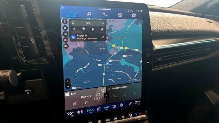 Vehicle image 17