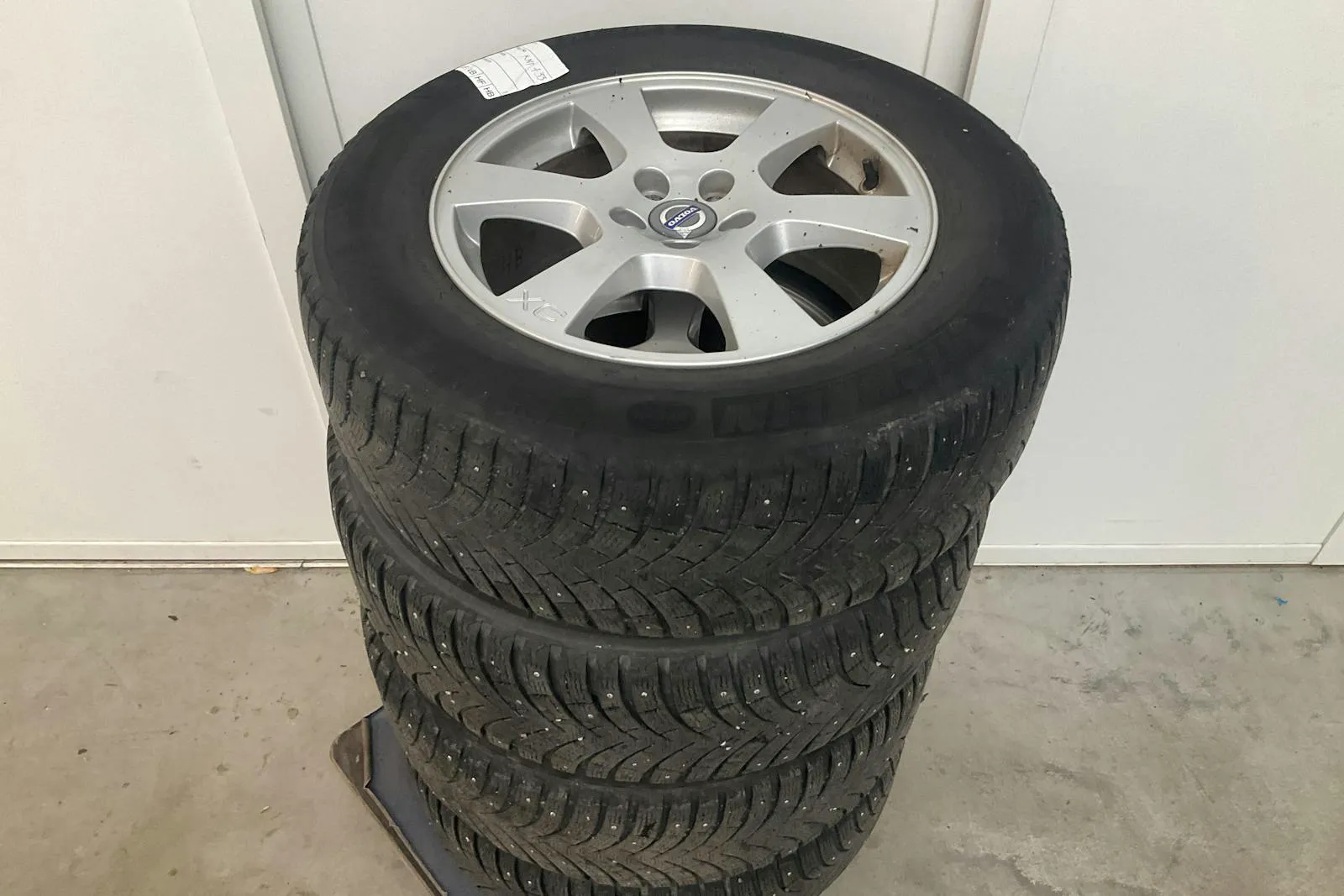 Vehicle image 14