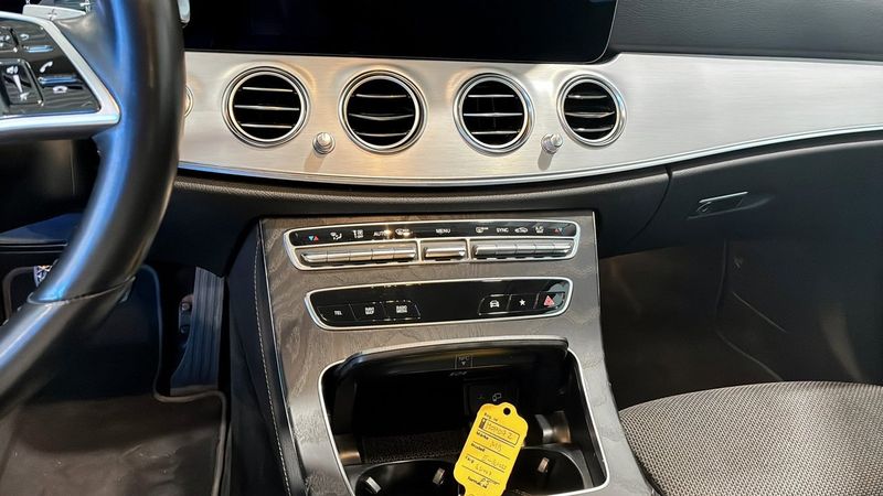 Mercedes E200 bild 12