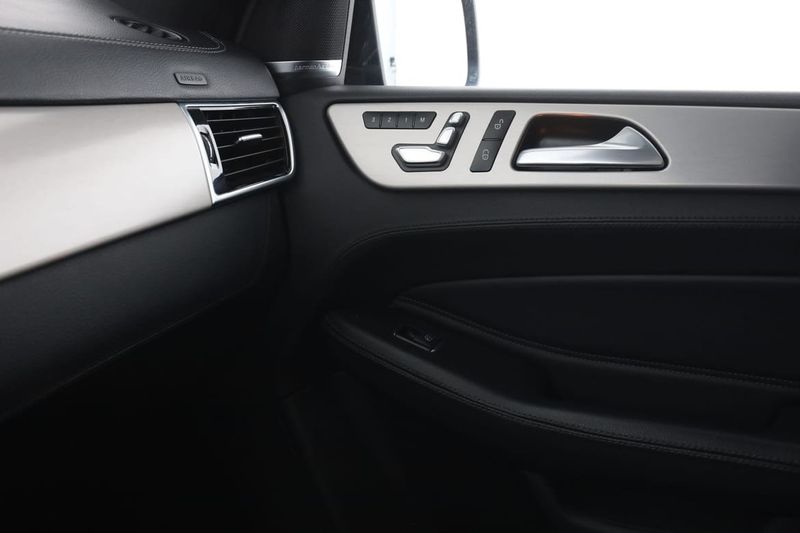Mercedes GLS350 bild 33