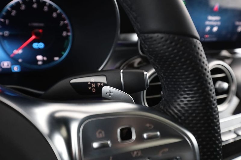 Mercedes GLC300 bild 34