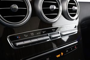Mercedes GLC300 bild 25