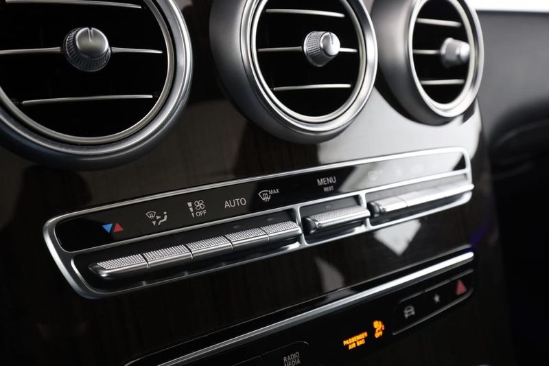Mercedes GLC300 bild 25