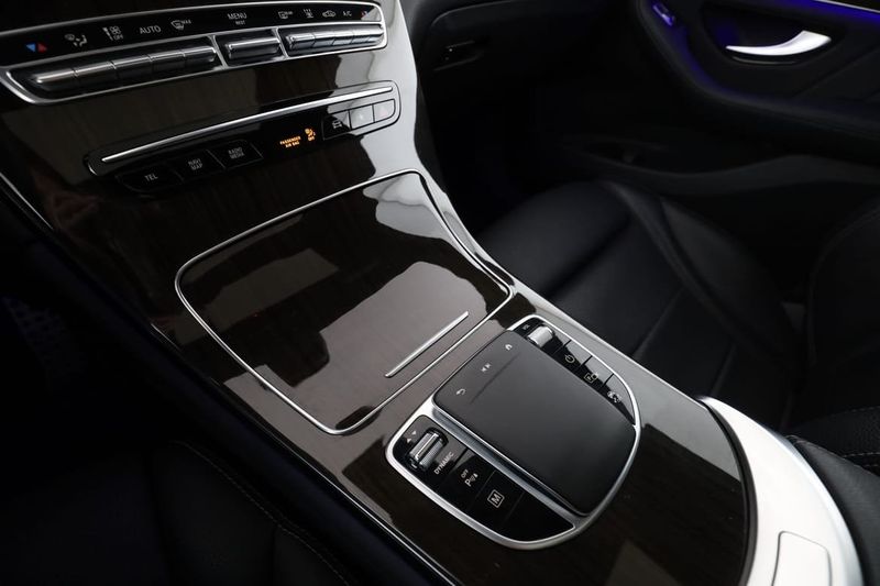 Mercedes GLC300 bild 24