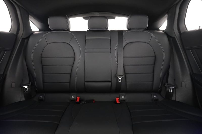 Mercedes GLC300 bild 16