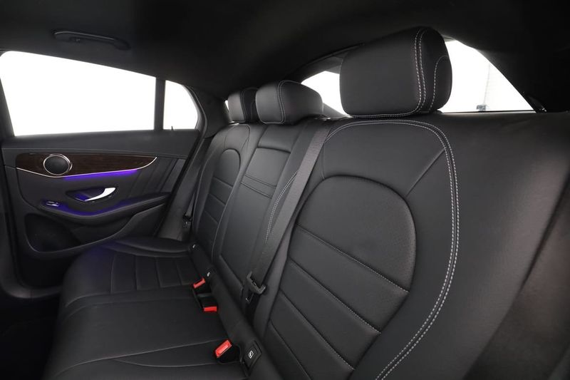 Mercedes GLC300 bild 15