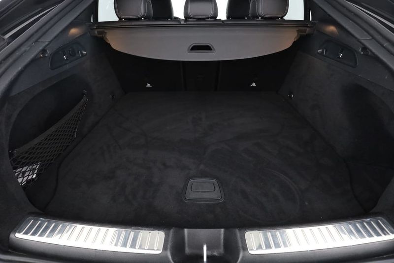 Mercedes GLC300 bild 18