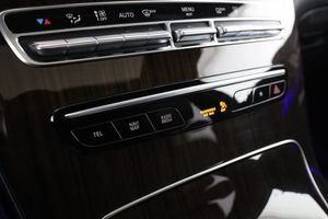 Mercedes GLC300 bild 26