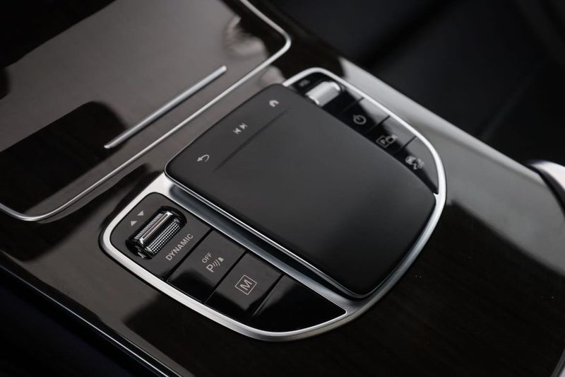 Mercedes GLC300 bild 28