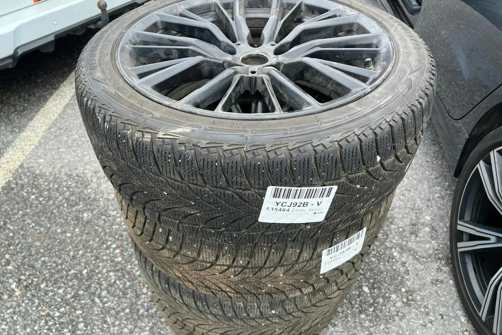 Vehicle image 18