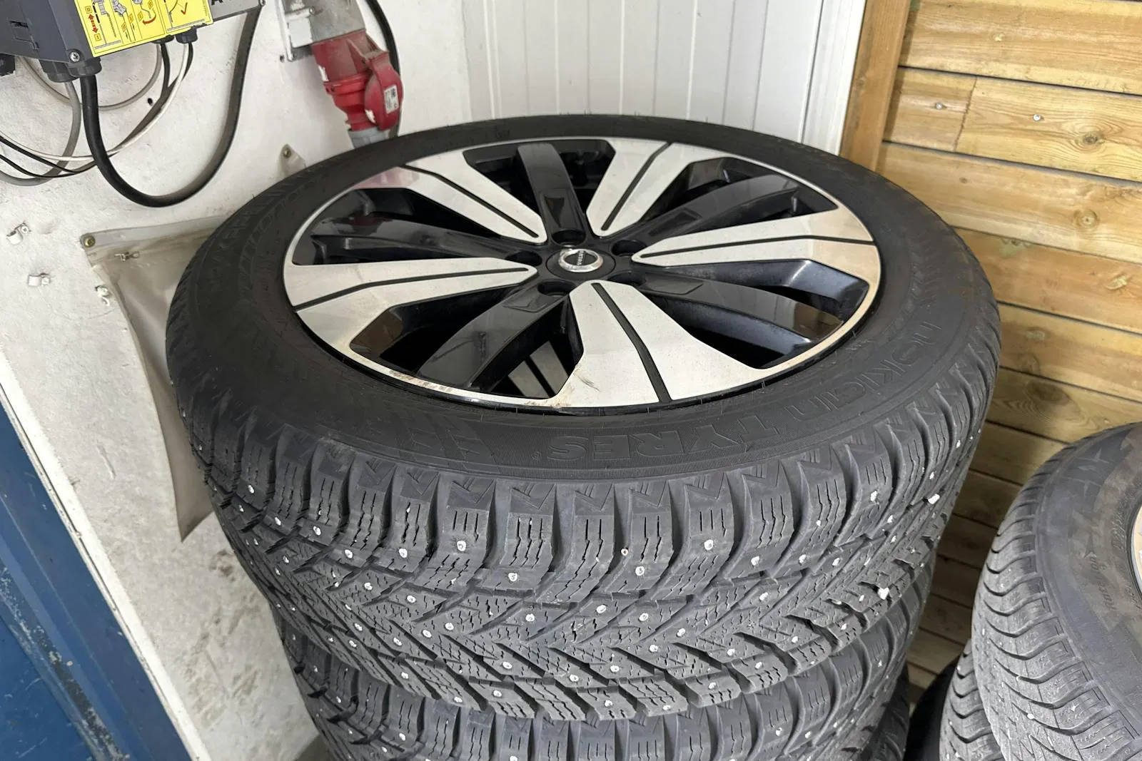 Vehicle image 20