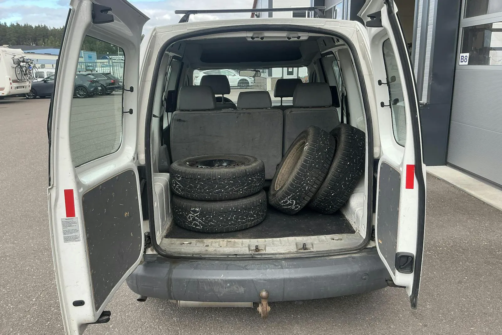 Vehicle image 8