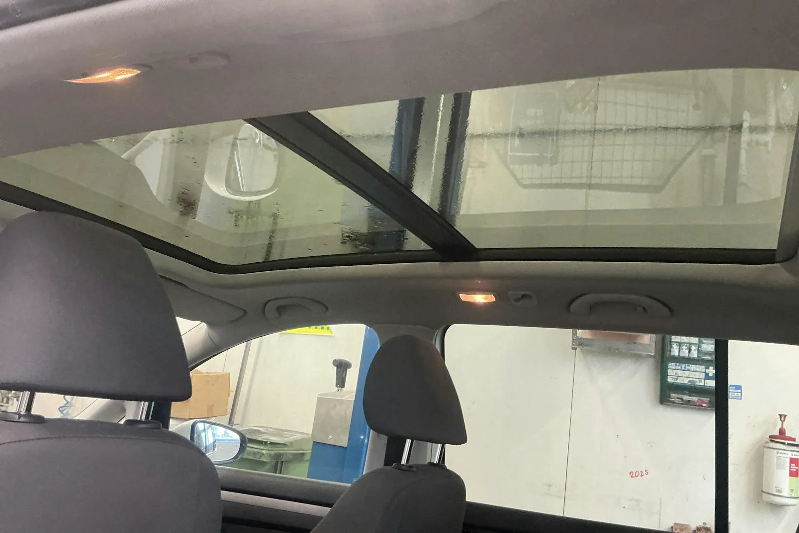 Vehicle image 14
