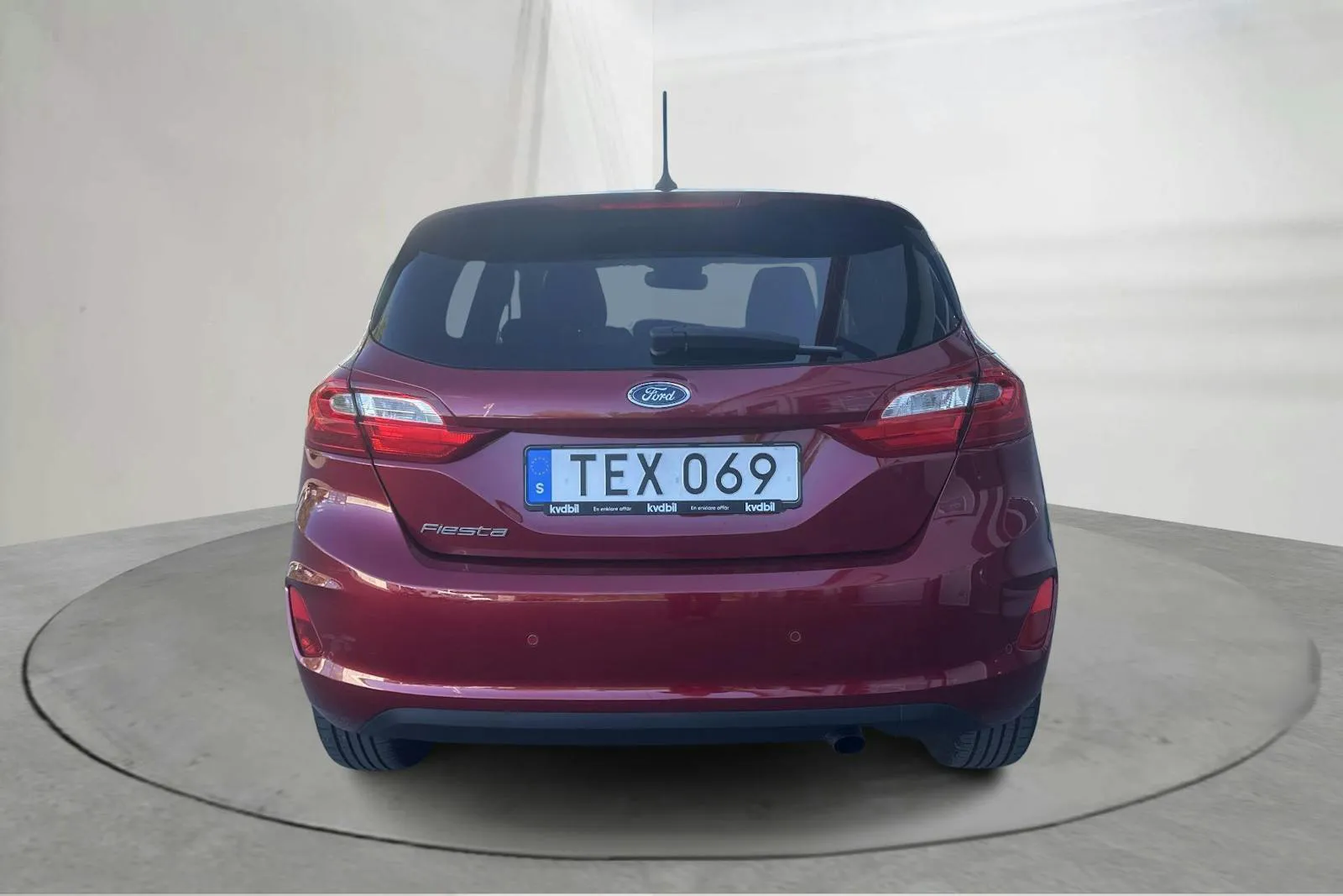 Vehicle image 4