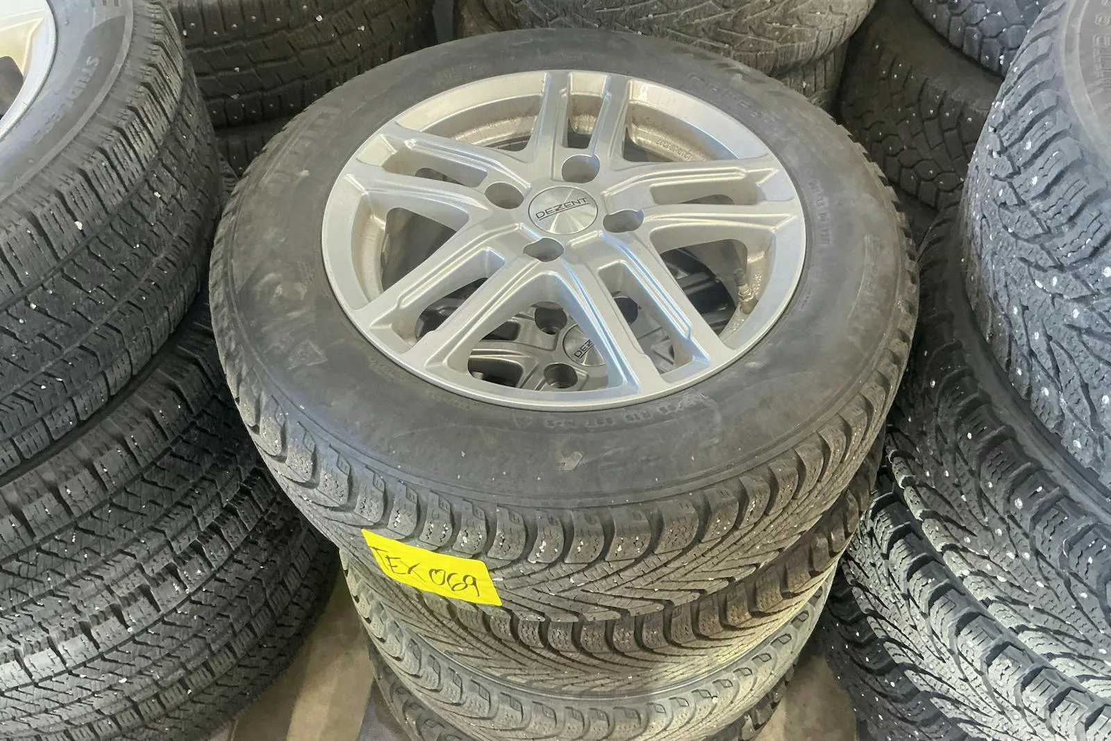 Vehicle image 12