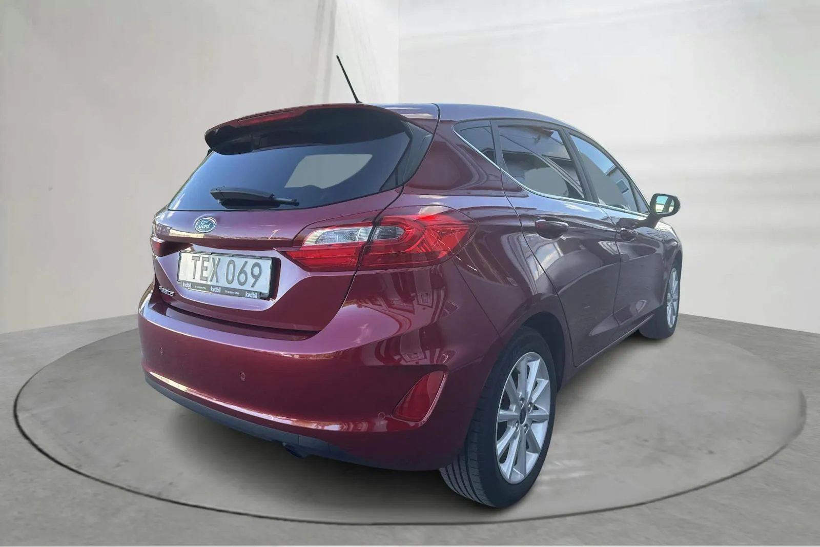 Vehicle image 2