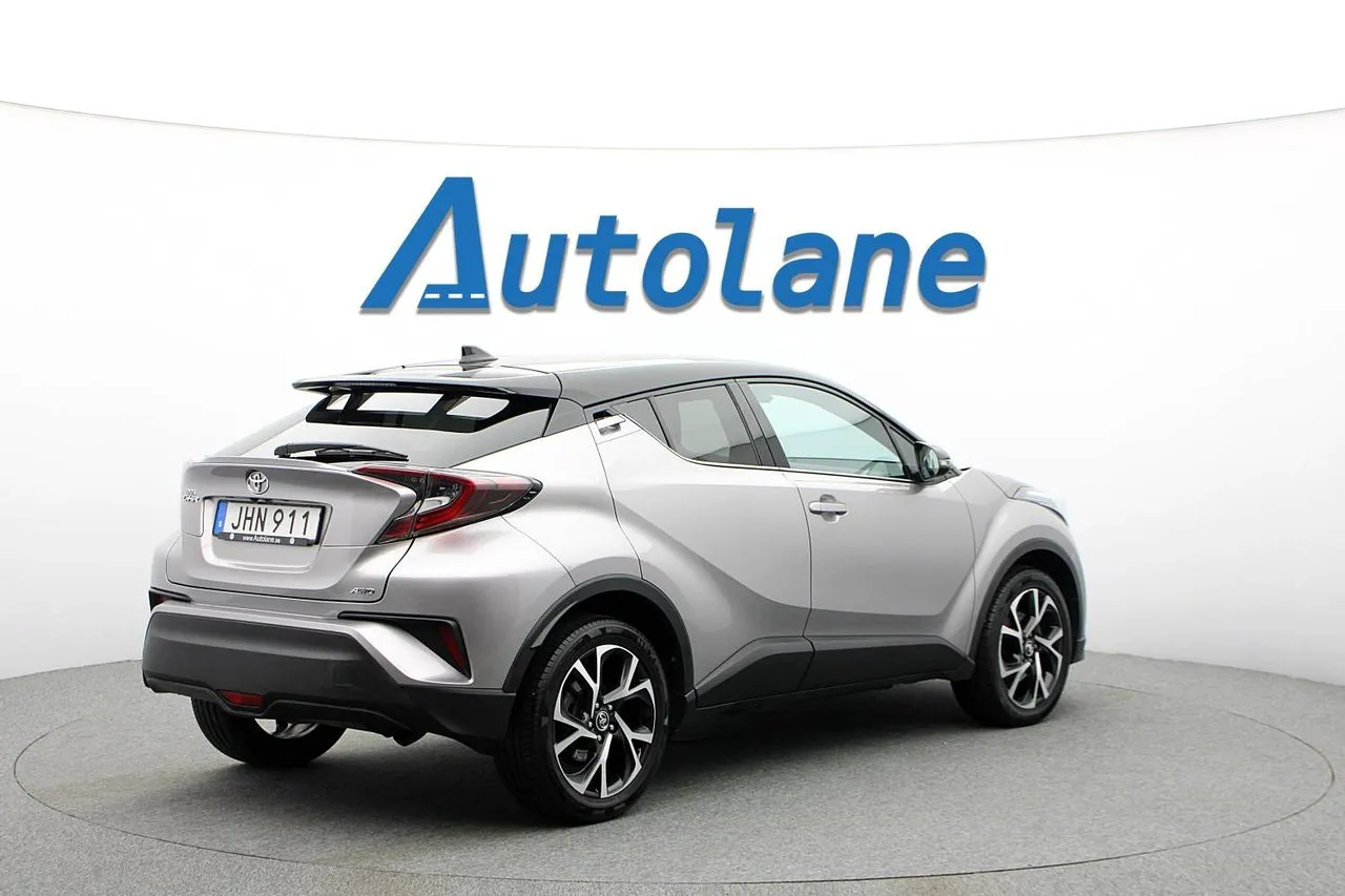 Vehicle image 7