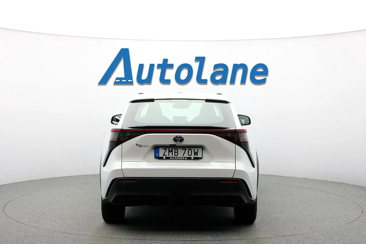 Vehicle image 7