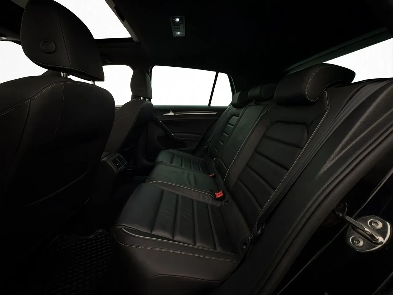 Vehicle image 25