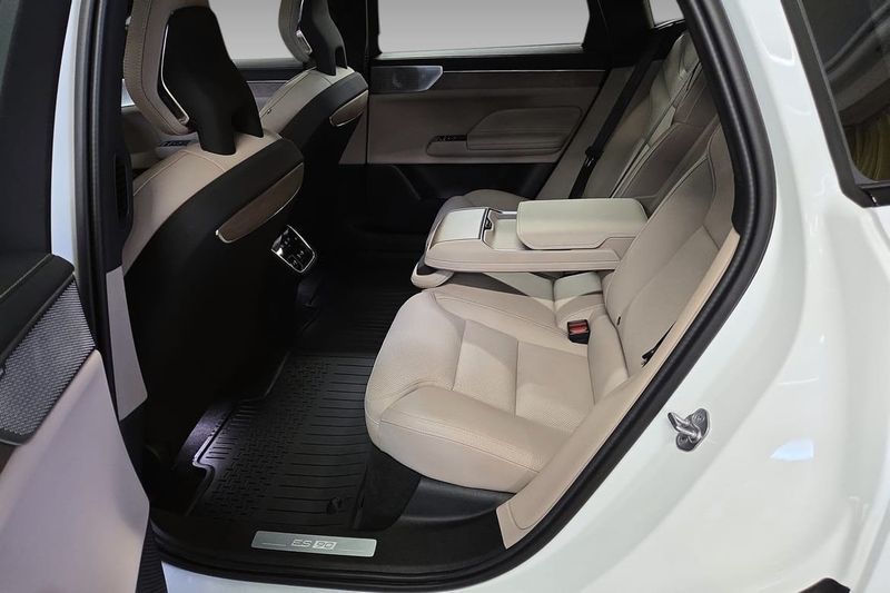 Volvo ES90 bild 14
