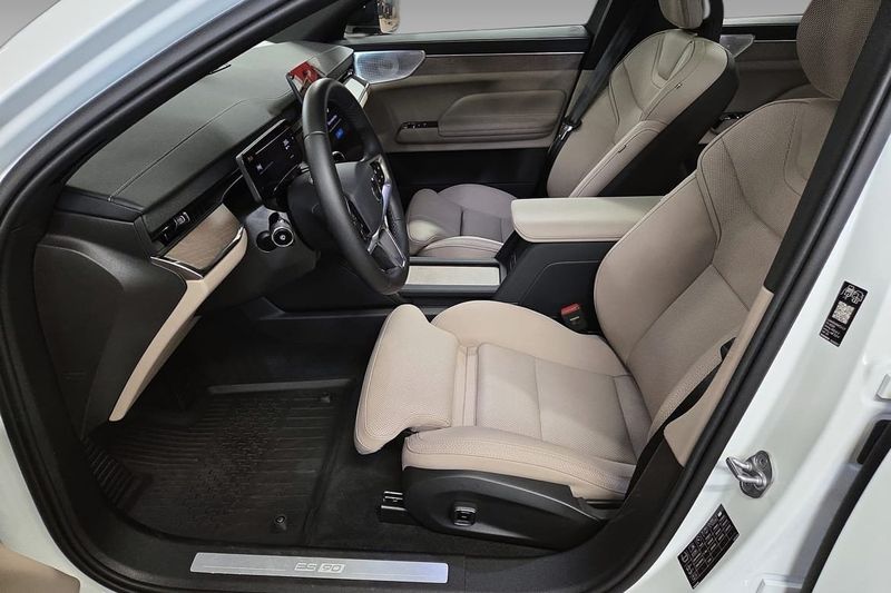 Volvo ES90 bild 12