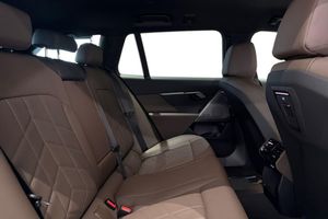 BMW i5 bild 9