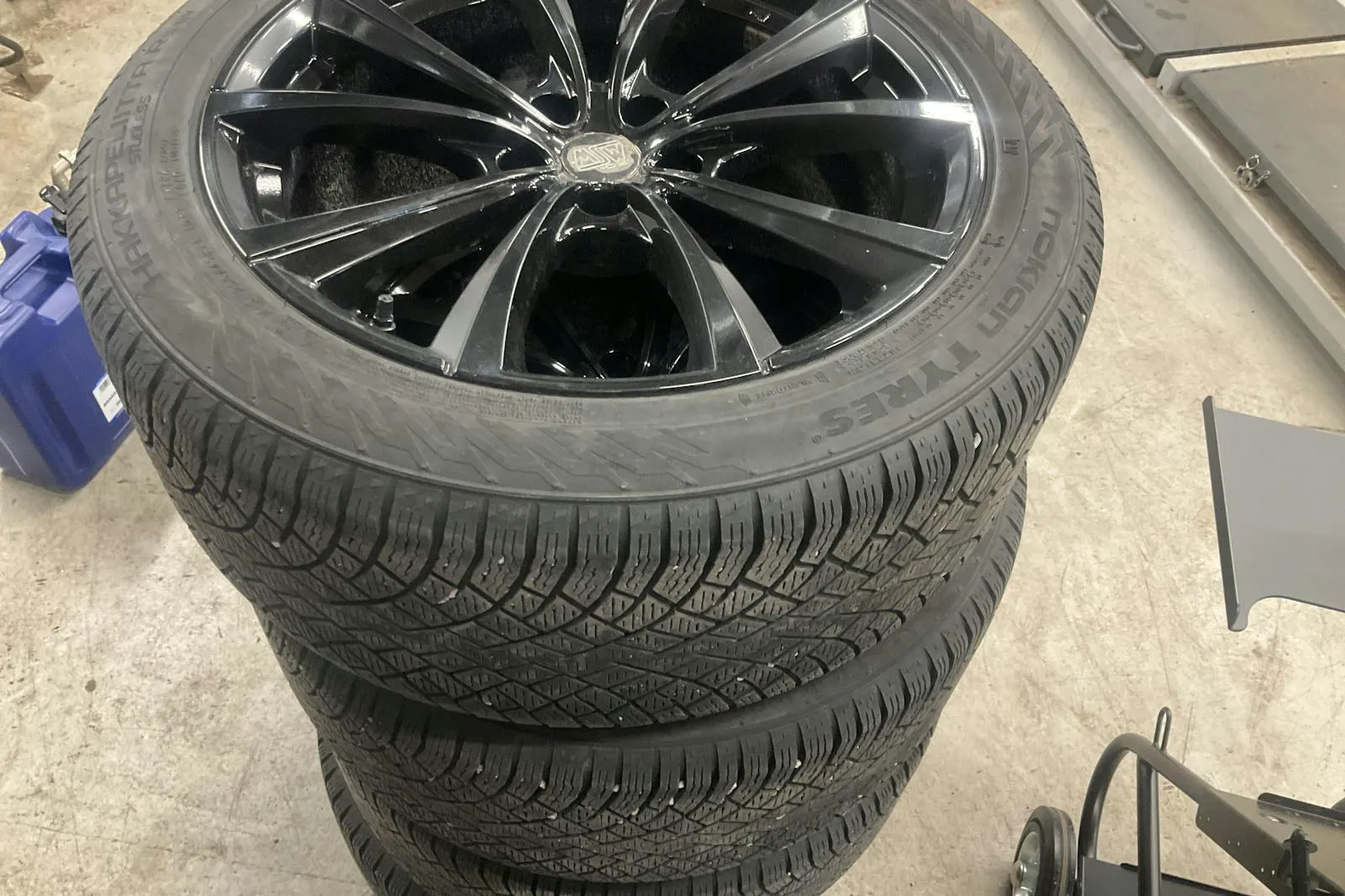 Vehicle image 19