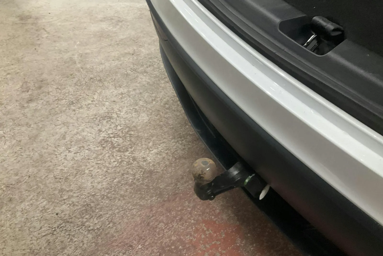 Vehicle image 18