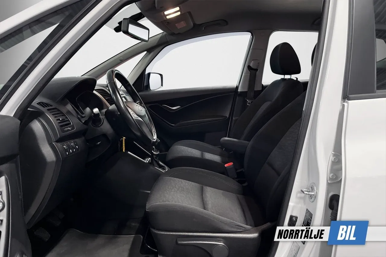 Vehicle image 7