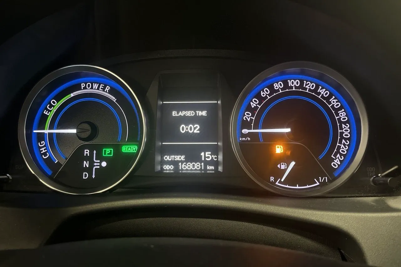 Vehicle image 15