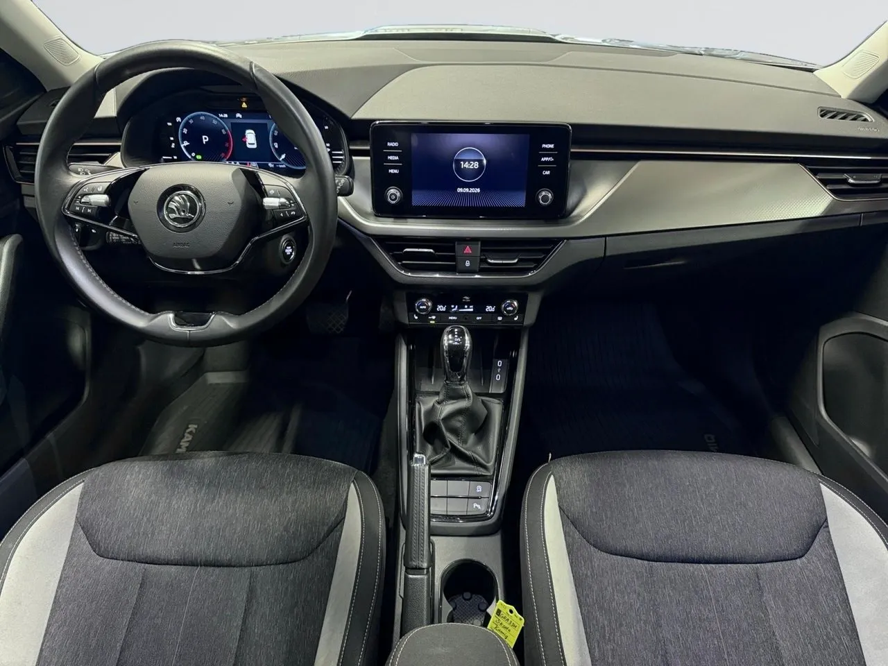 Vehicle image 9