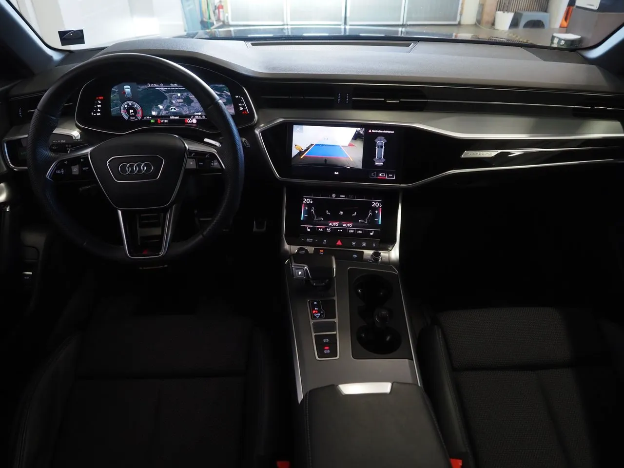 Vehicle image 14