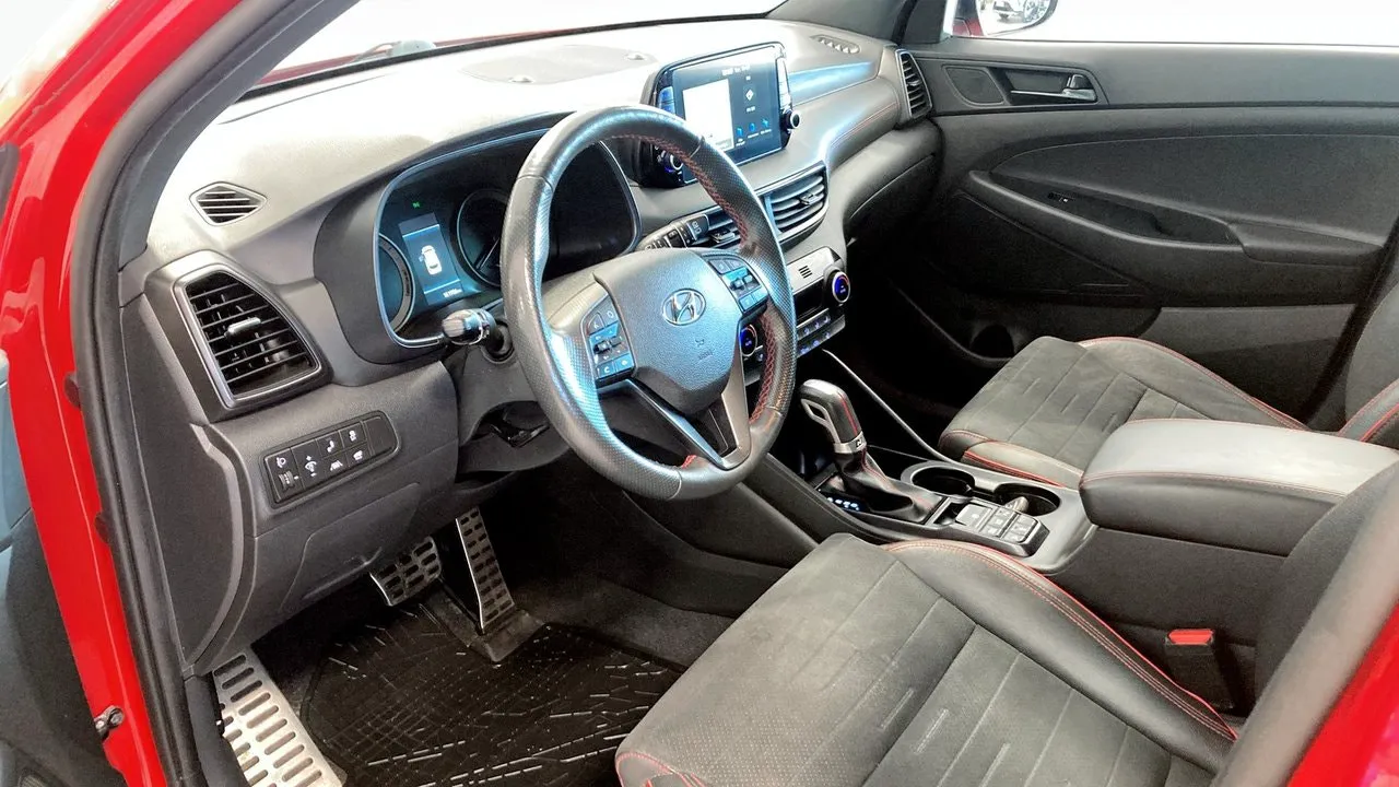 Vehicle image 9