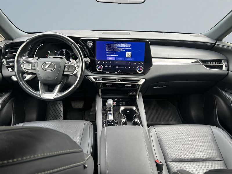 Lexus RX bild 8