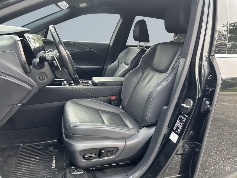 Lexus RX bild 13