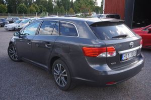 Toyota Avensis bild 2